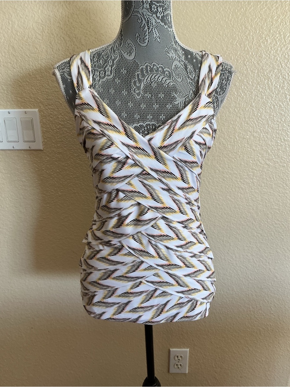White House Black Market White Multicolor Geometric Tiered Sleeveless Top